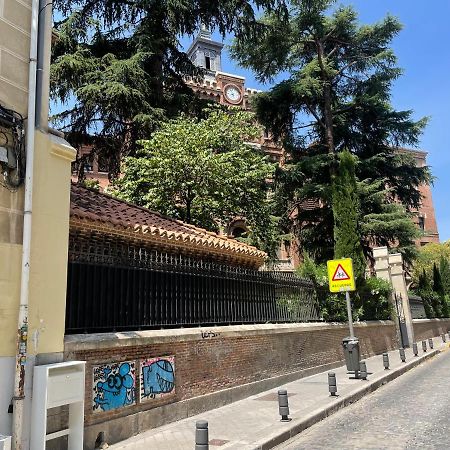 Appartement San Buenaventura Vistillas Apartamento Para Dos à Madrid Extérieur photo