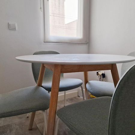 Appartement San Buenaventura Vistillas Apartamento Para Dos à Madrid Extérieur photo