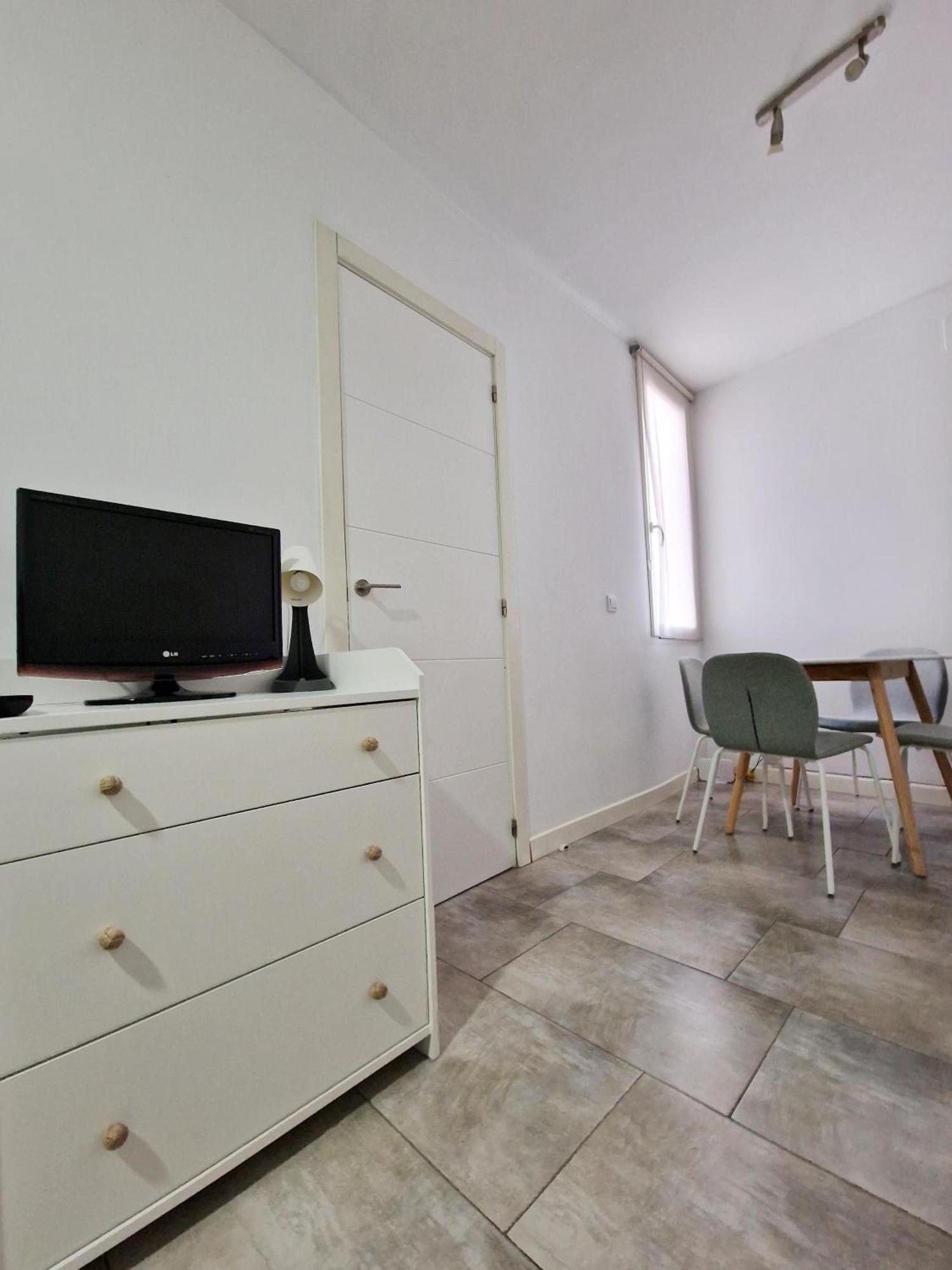 Appartement San Buenaventura Vistillas Apartamento Para Dos à Madrid Extérieur photo