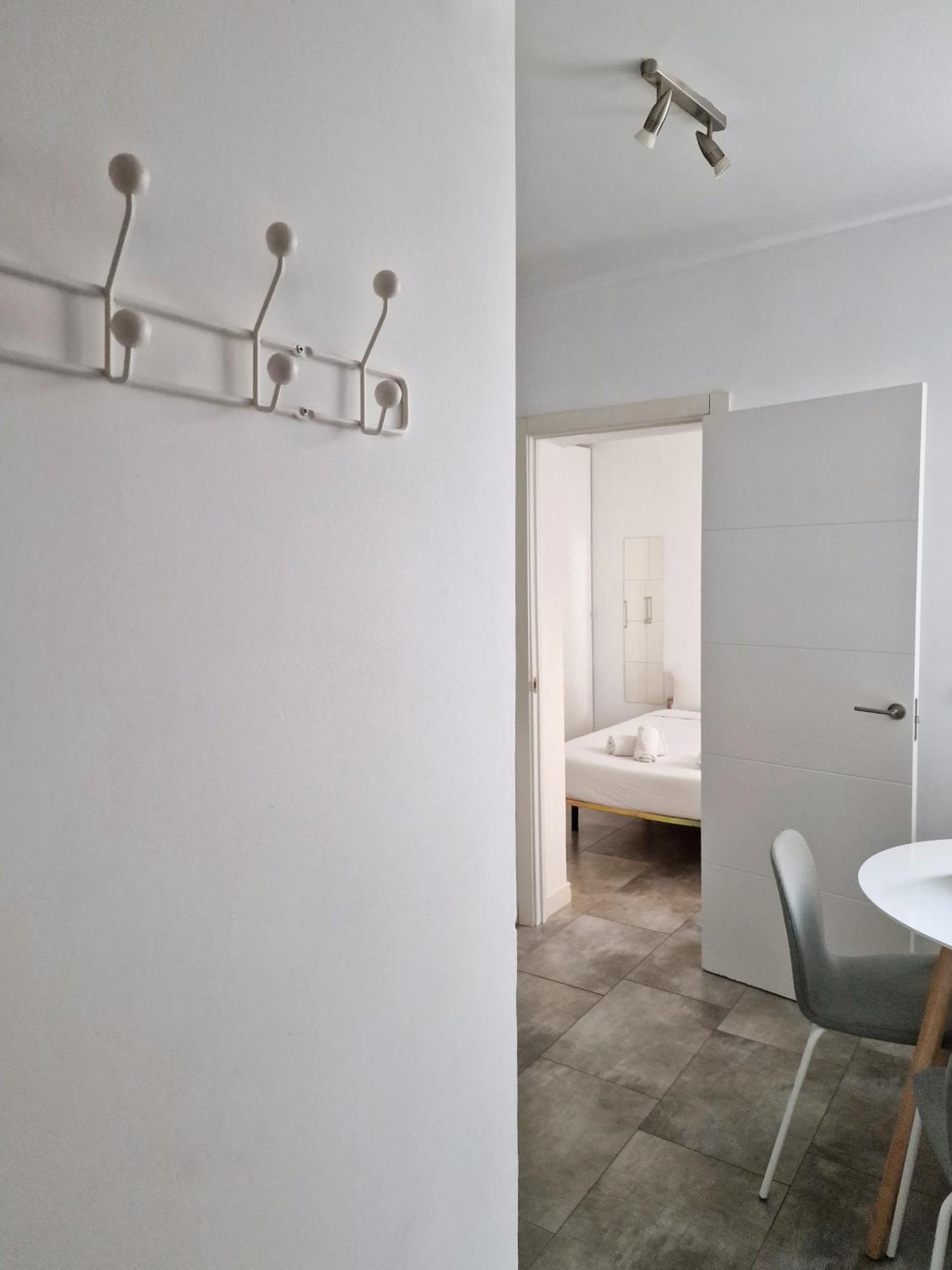 Appartement San Buenaventura Vistillas Apartamento Para Dos à Madrid Extérieur photo