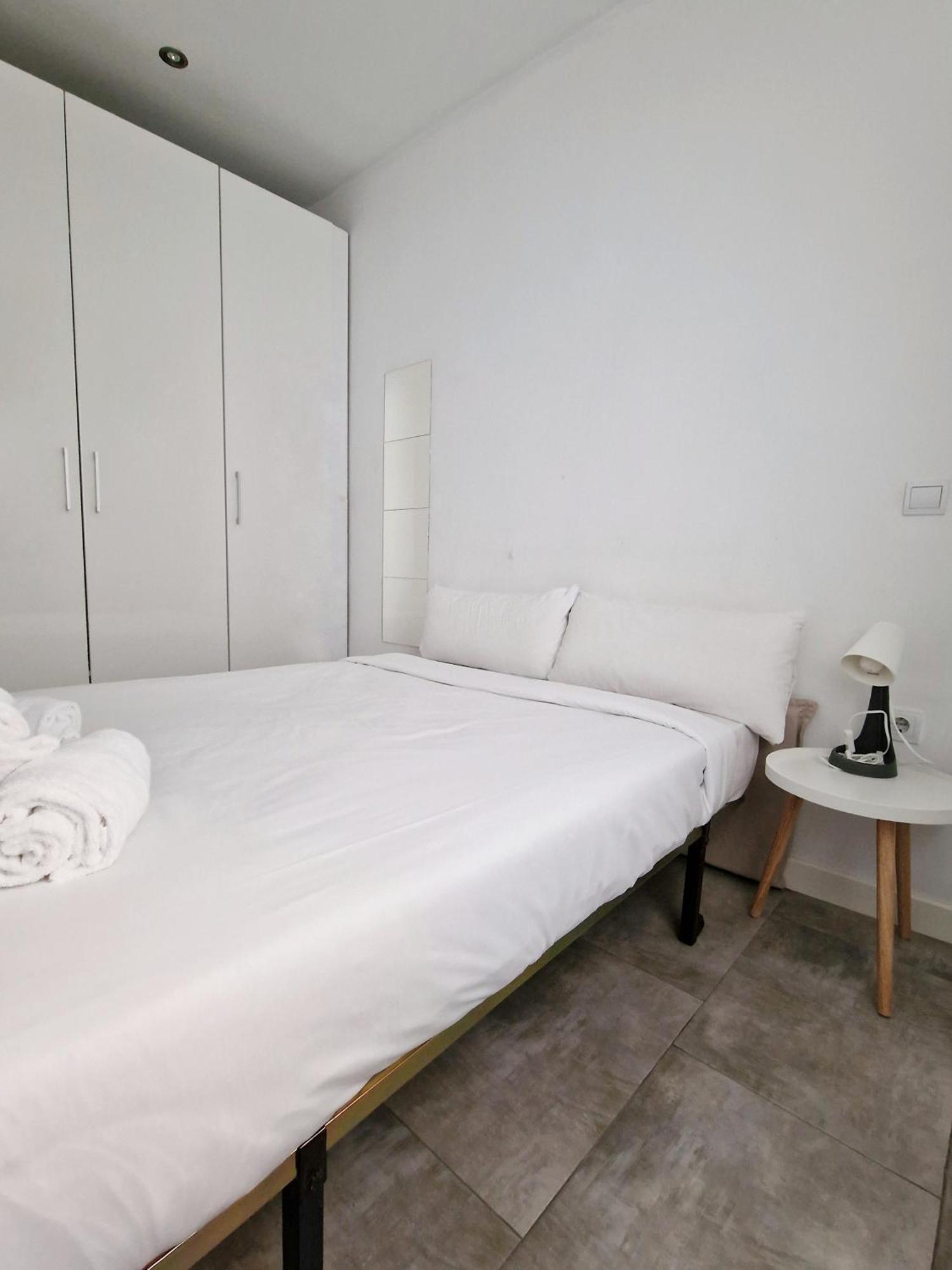 Appartement San Buenaventura Vistillas Apartamento Para Dos à Madrid Extérieur photo