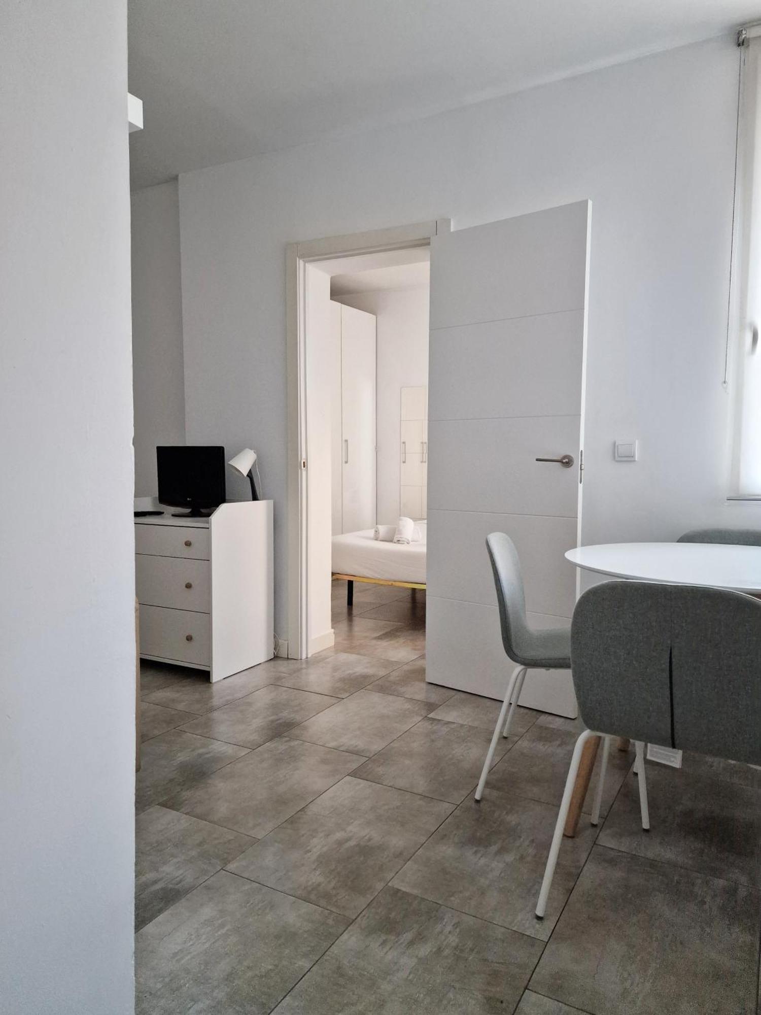Appartement San Buenaventura Vistillas Apartamento Para Dos à Madrid Extérieur photo